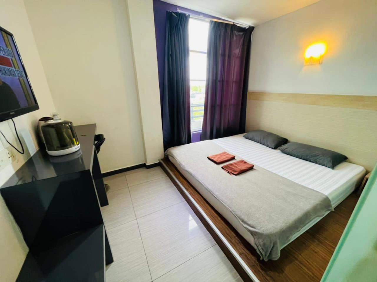 Dolphin Hotel Klang Dış mekan fotoğraf